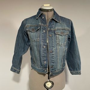 Old Navy classic jean jacket kids size small.